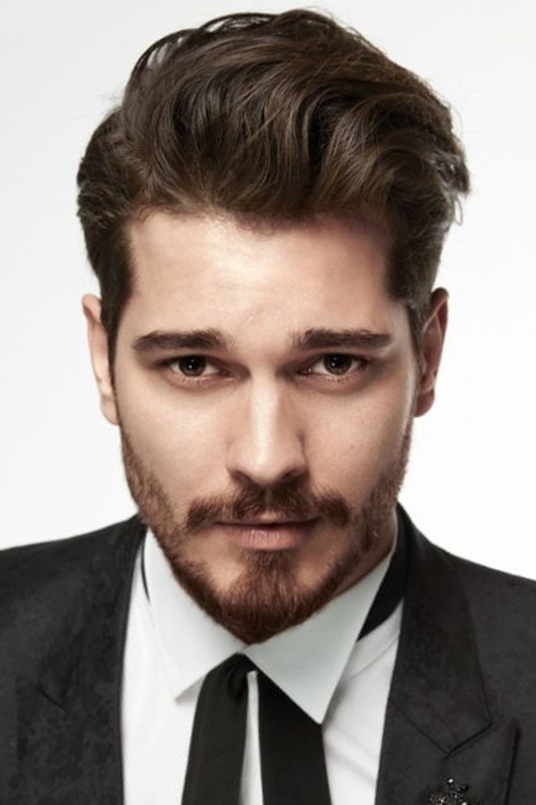 Çağatay Ulusoy photo 11