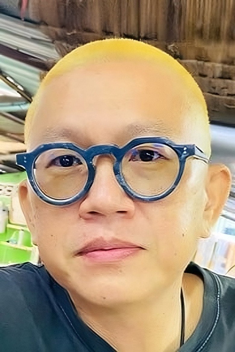 O Chanrit Saengworamet portrait