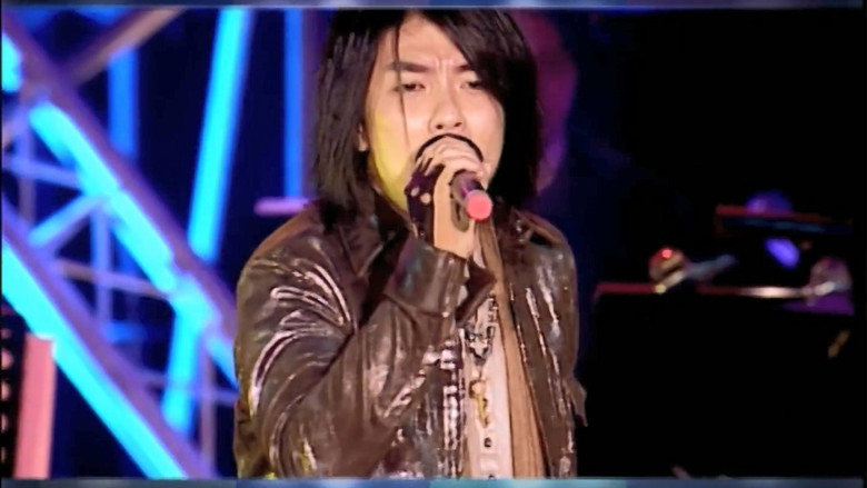 Still from A-DO阿杜醇情歌演唱会2004