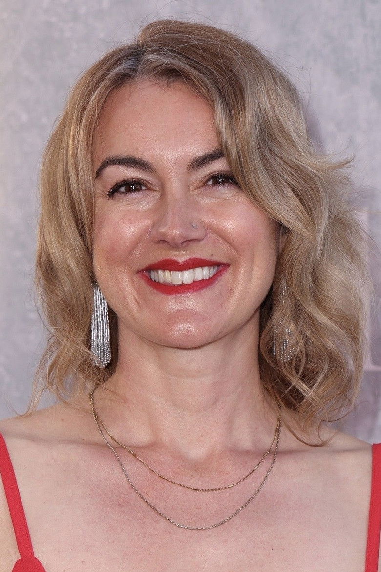 Megan Creydt portrait image