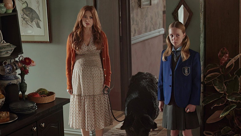 Still from Wolf Like Me - Season 2 Episode 6
