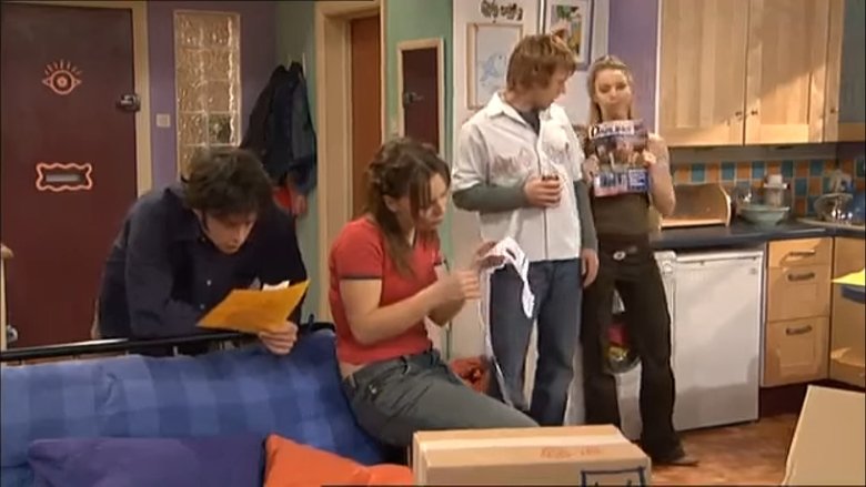 Still image for extr@ English season 1 episode 8: The Landlady’s Cousin Still image for extr@ English season 1 episode 8: The Landlady’s Cousin