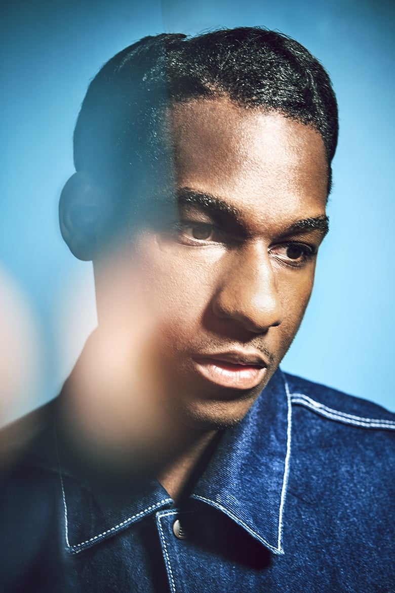 Leon Bridges photo