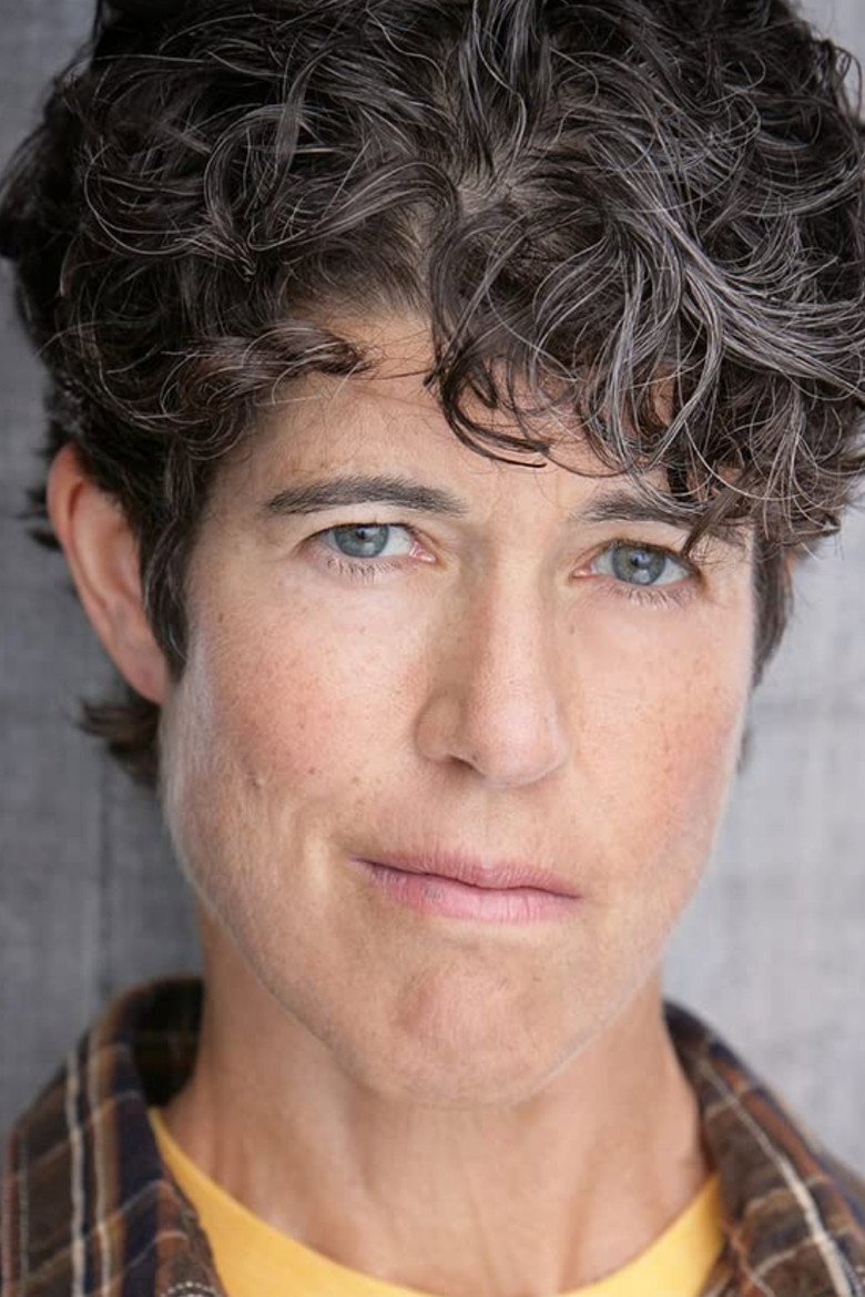 Carrie Gibson photo 2