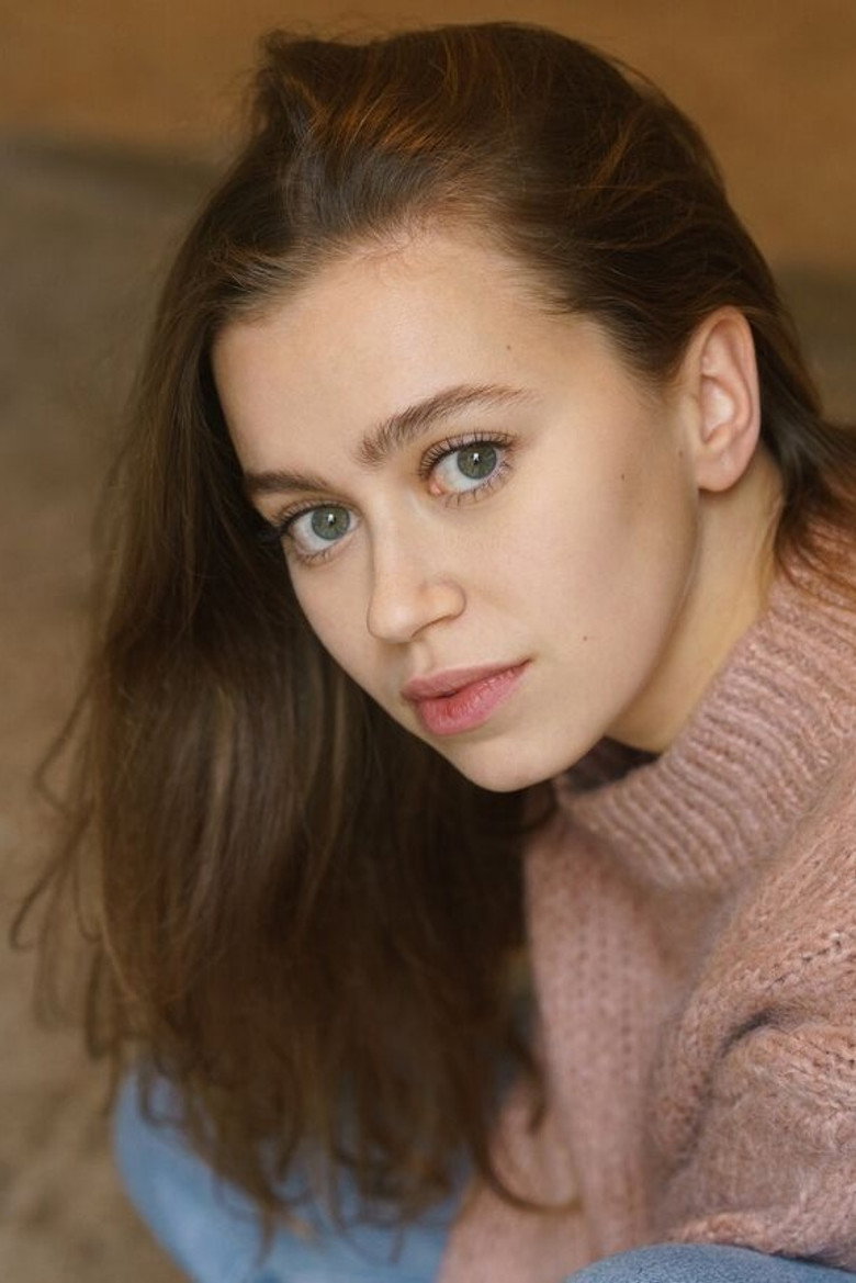 Alexandra Pfeifer photo 2