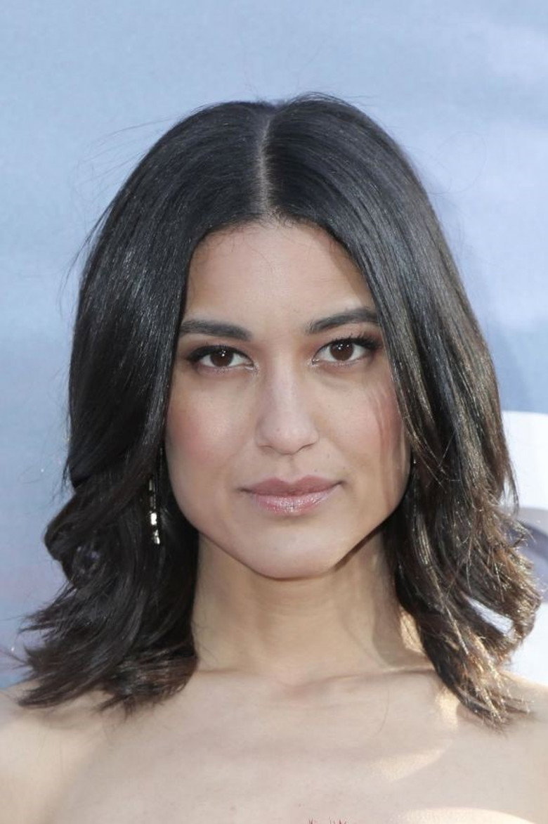 Julia Jones photo