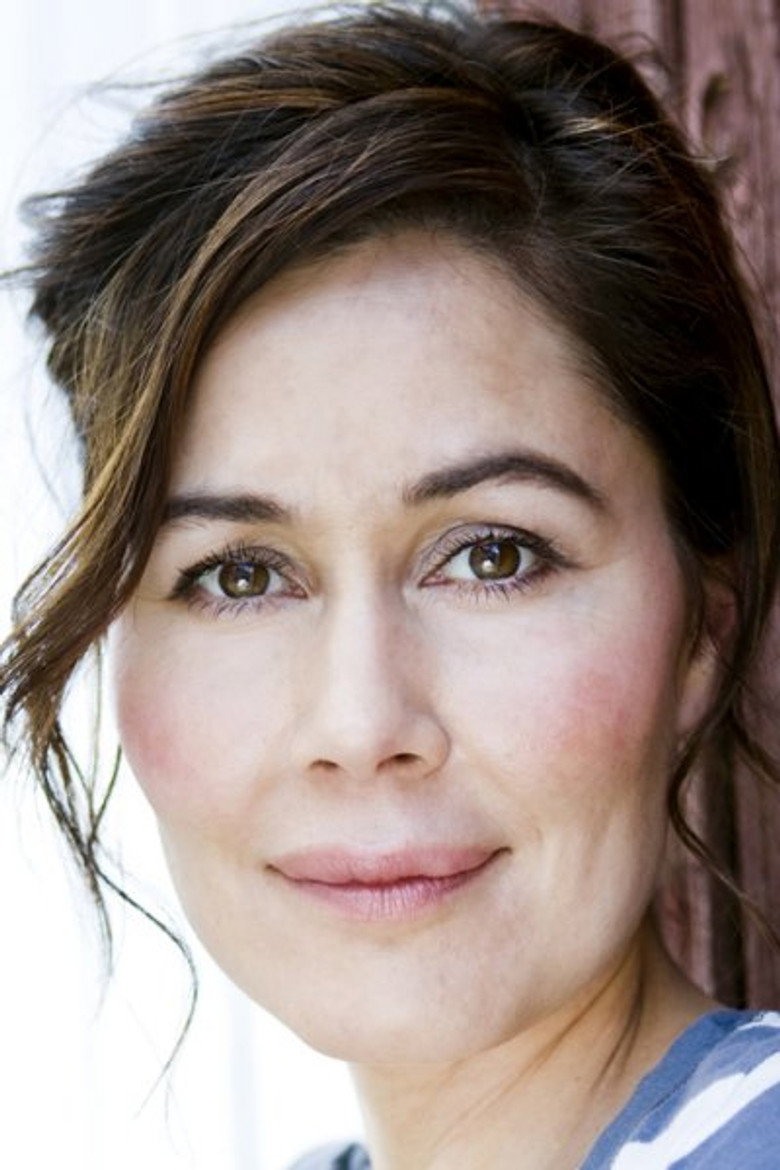 Nukâka Coster-Waldau photo 3