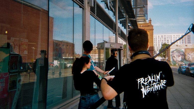 Imatge de Fractured Bonds