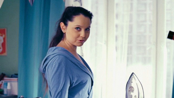 Still image for SashaTanya season 1 episode 11: Таня-официант Still image for SashaTanya season 1 episode 11: Таня-официант