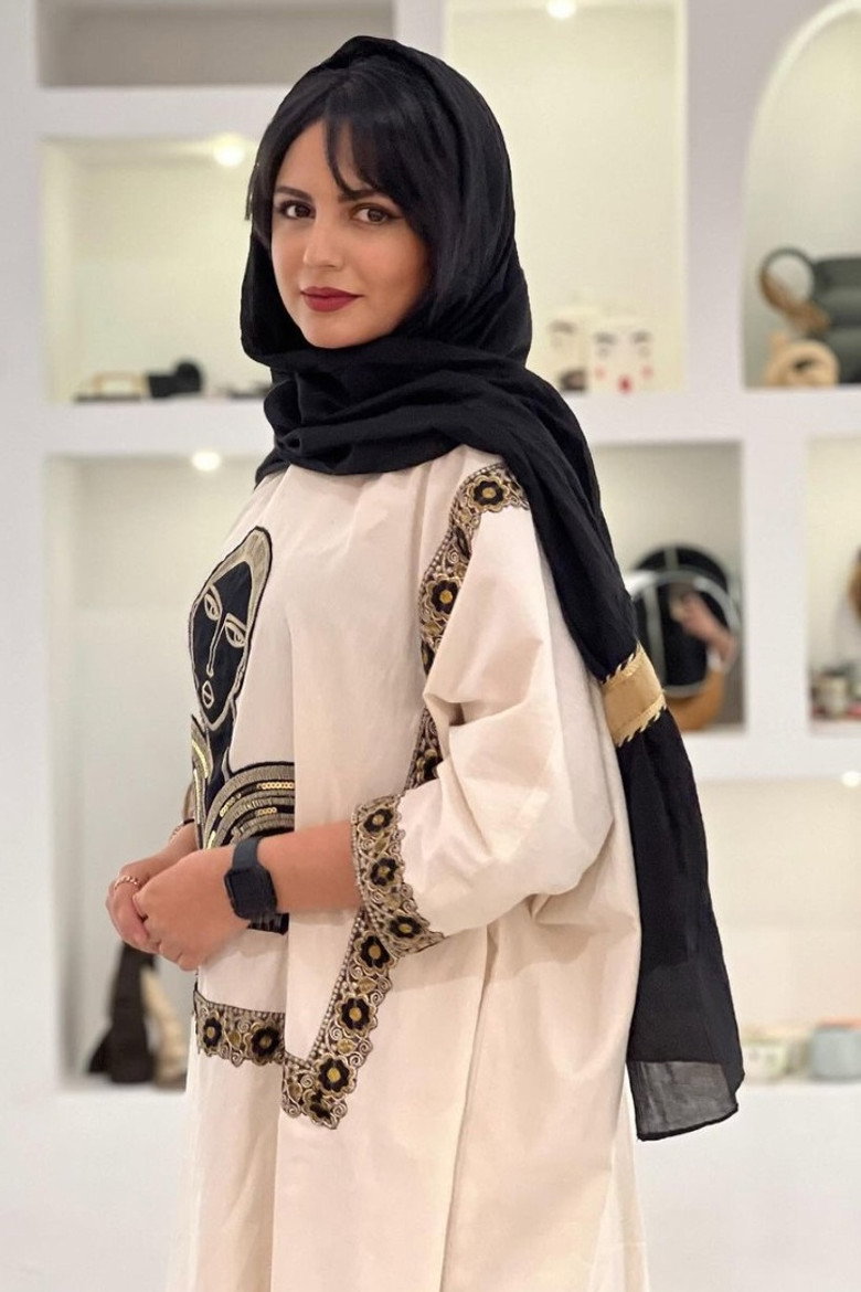 Niloufar Koukhani photo