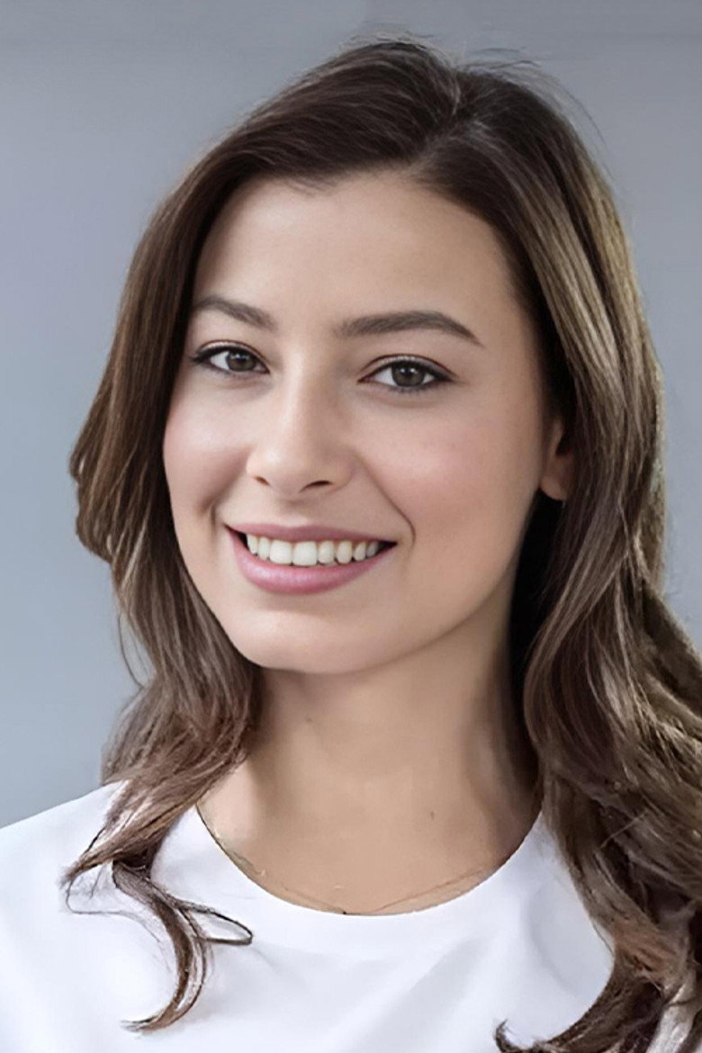 Müjde Uzman photo 3