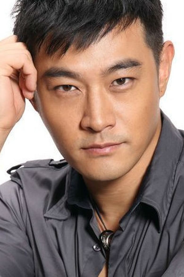 Victor Huang headshot