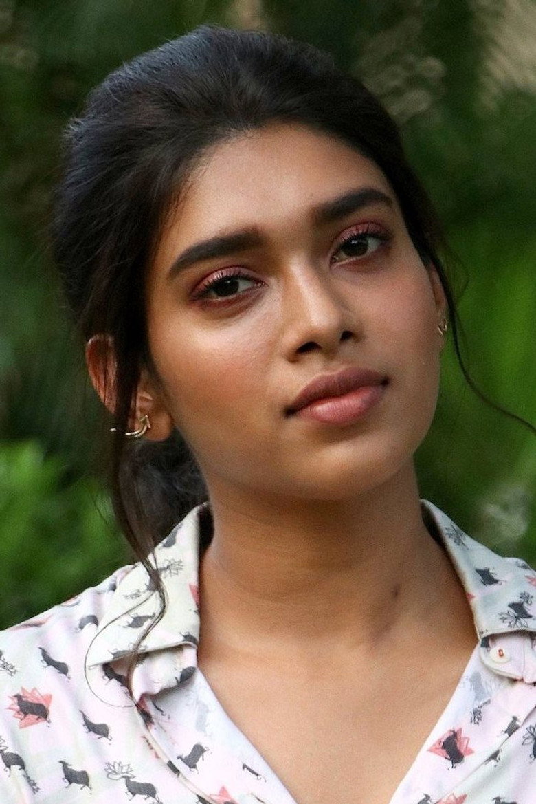 Dushara Vijayan photo 5