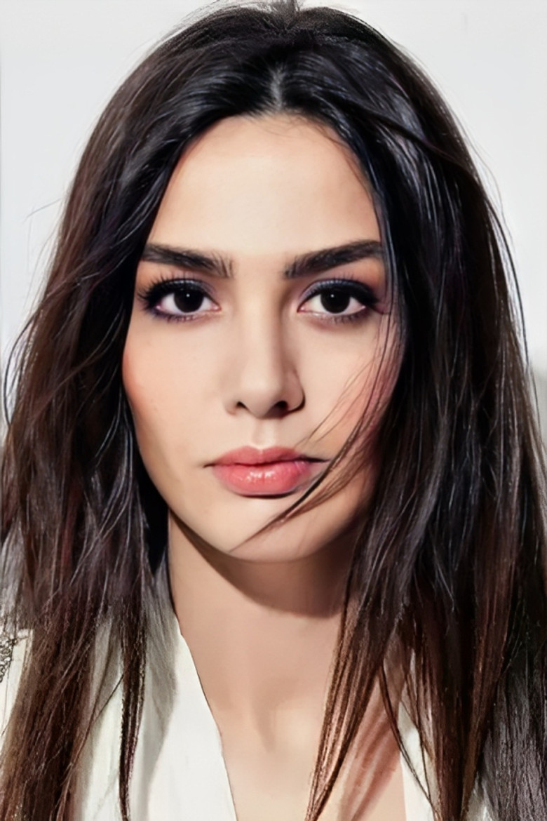 Ruveyda Öksüz photo