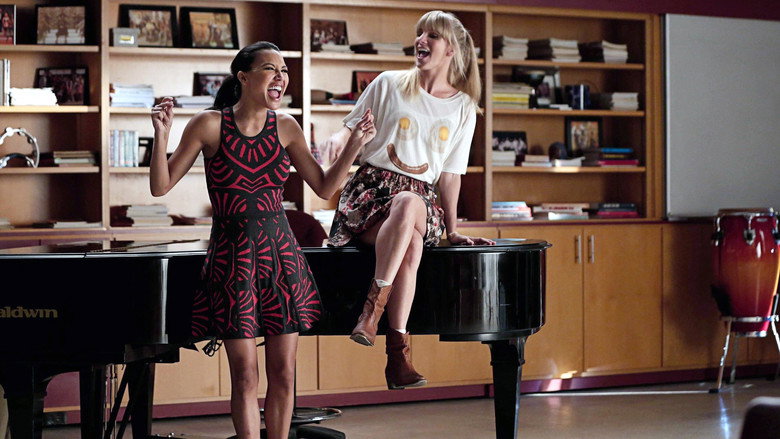 Still from Glee - Season 6 Episode 3