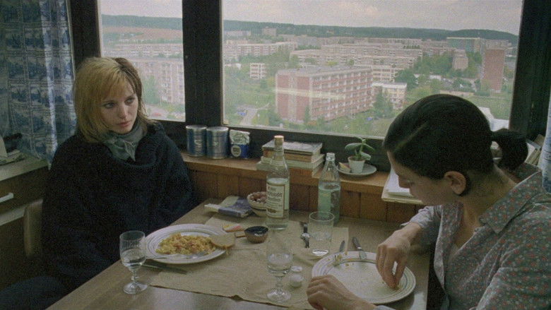 Image d'arrière-plan 1 du film Les Trois vies de Rita Vogt