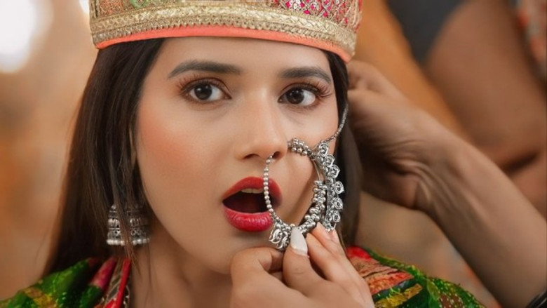 Manish learns Abhira's truth