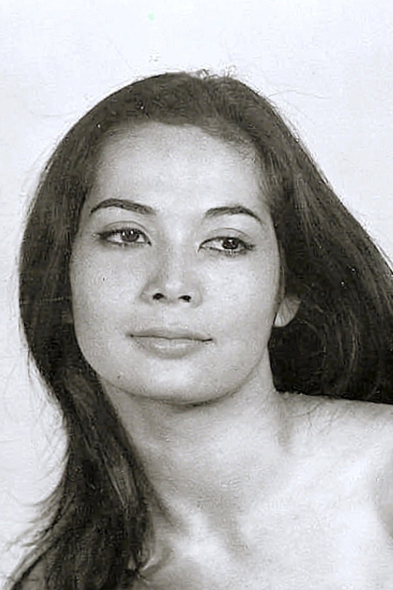Nancy Kwan photo 6