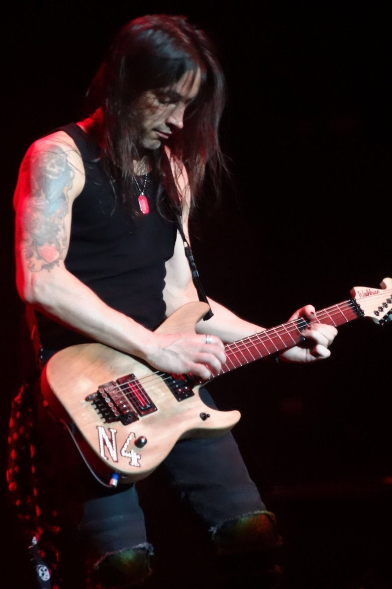 Nuno Bettencourt photo 4