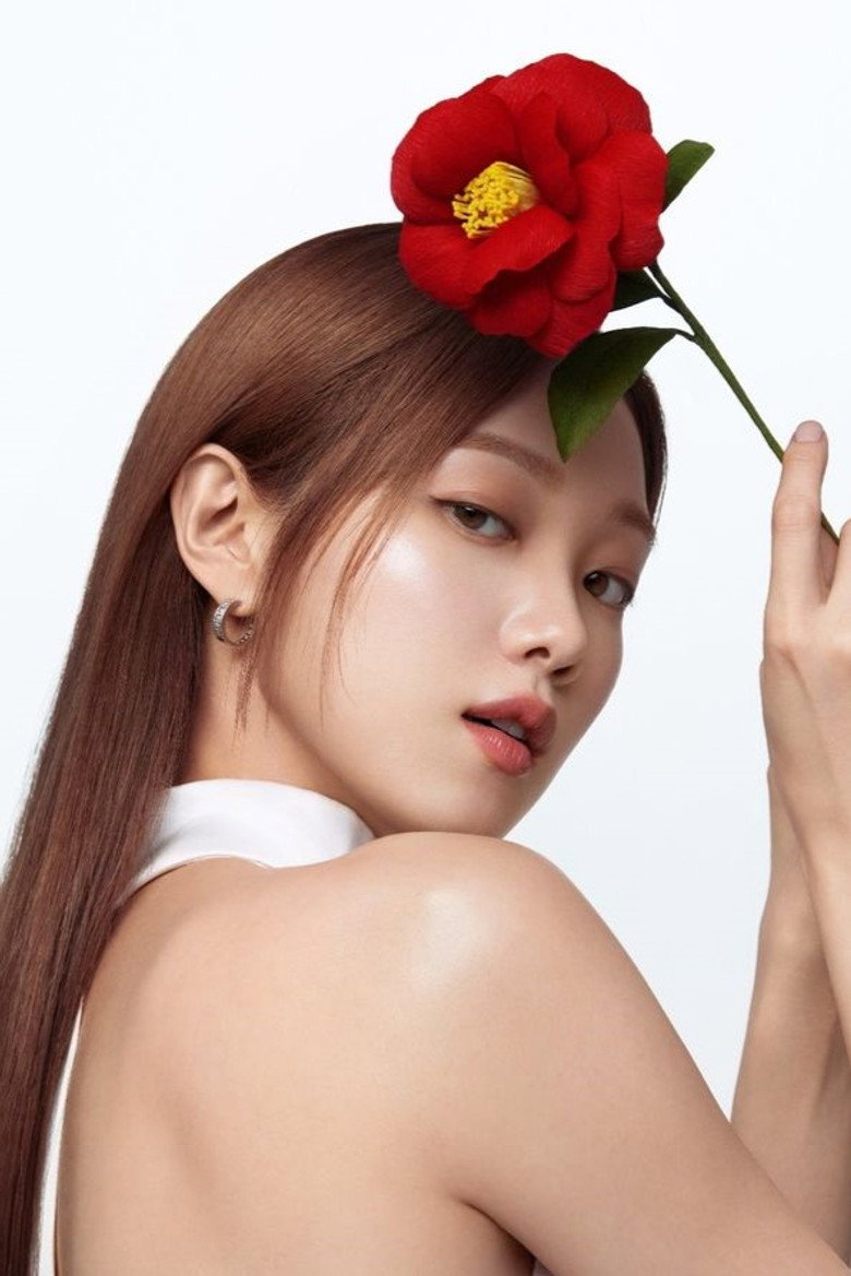 Lee Sung-kyung photo