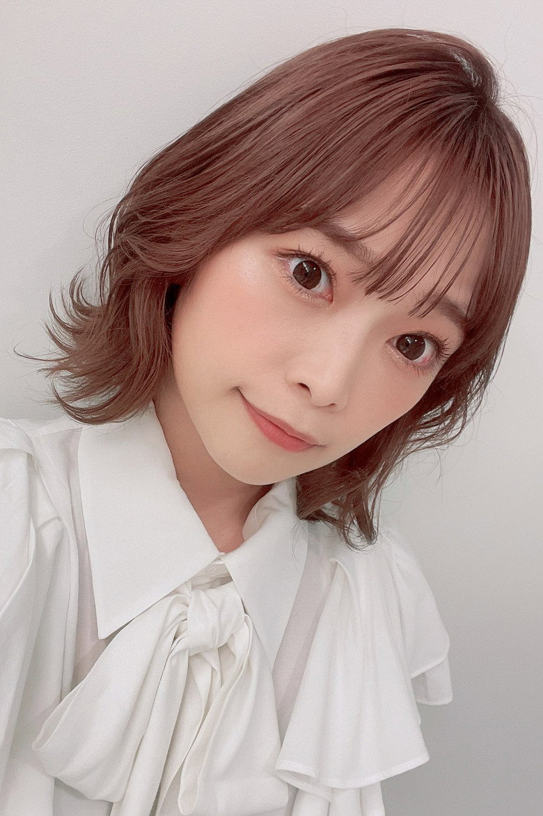 Momoyo Koyama photo 8