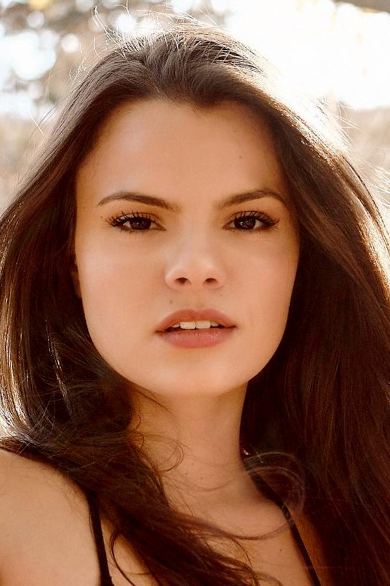 Leticia Peres photo 2
