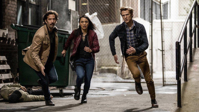 Still from MacGyver - Season 5 Episode 5