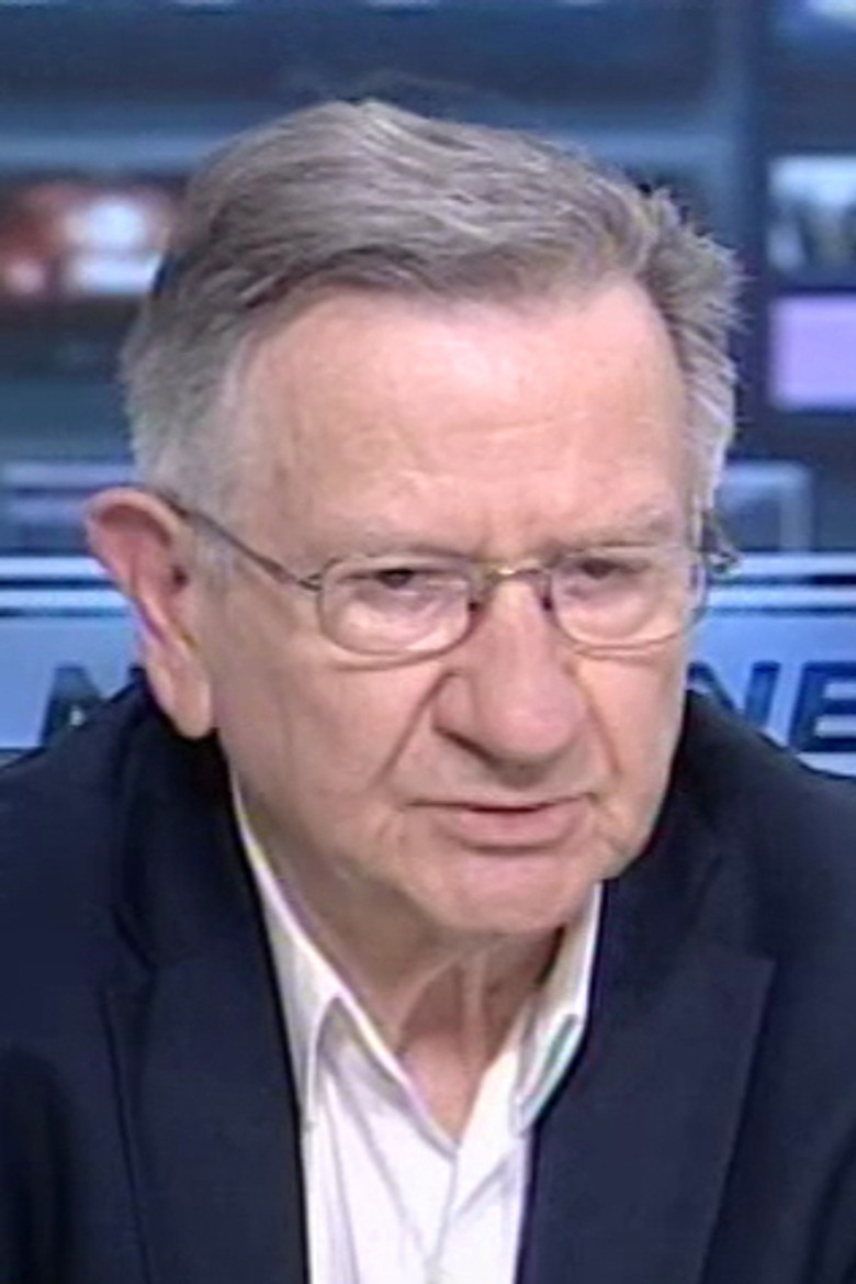 Kostas Papapetros portrait image