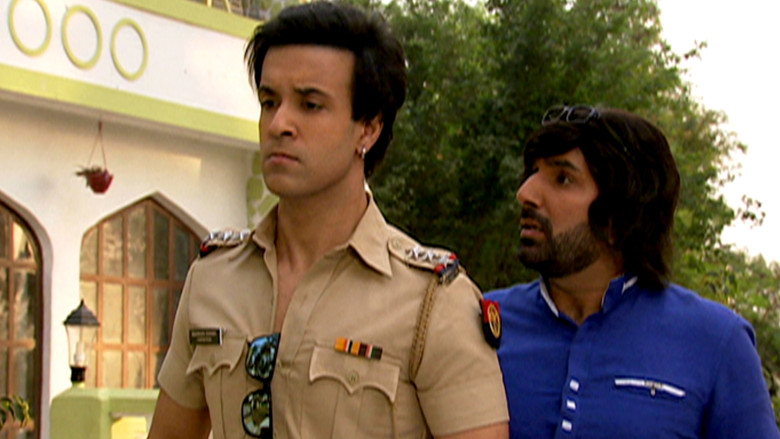 Still image for F.I.R. season 1 episode 1311: Binocular Spy