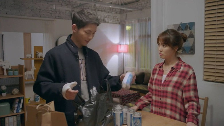 Still from Descendants of the Sun - Season 1 Episode 15