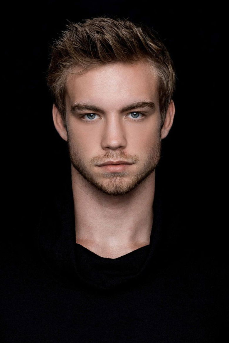Dustin McNeer portrait image