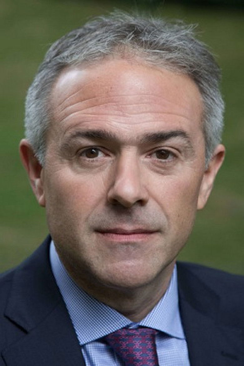 Edward Luce portrait image