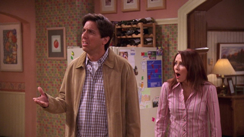 Still from Everybody Loves Raymond - Season 9 Episode 6