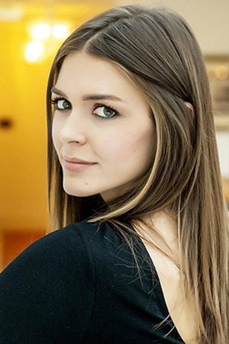 Zeynep Özder photo 2