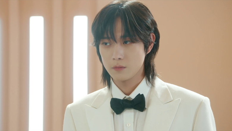 Still from No Gain No Love - Season 1 Episode 3