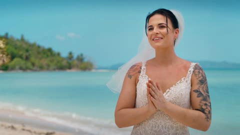 Still image for Gestrand op Honeymoon Island season 1 episode 1: Episode 1