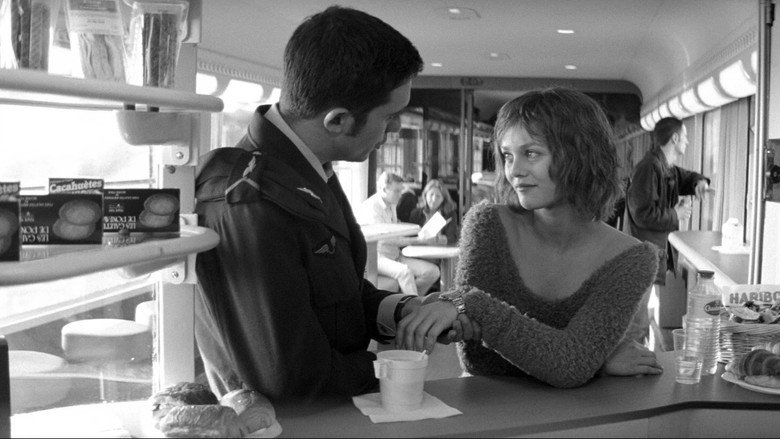 Image d'arrière-plan 12 du film La Fille sur le pont