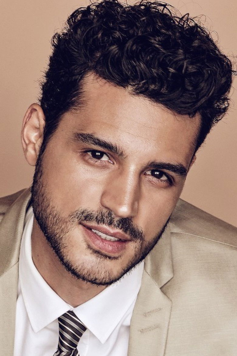 Felipe Gomes portrait image