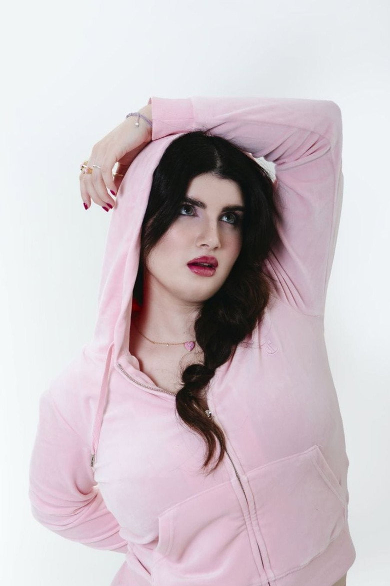 Maria Tomba portrait