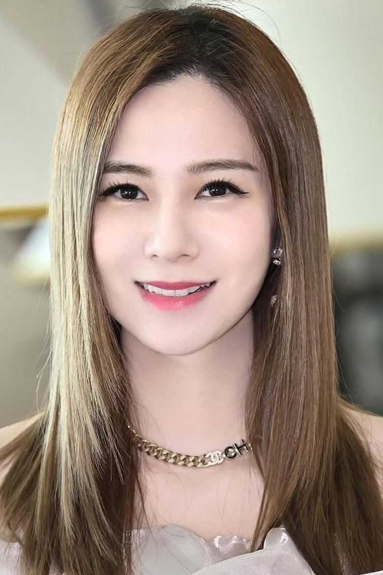 梁茵 portrait