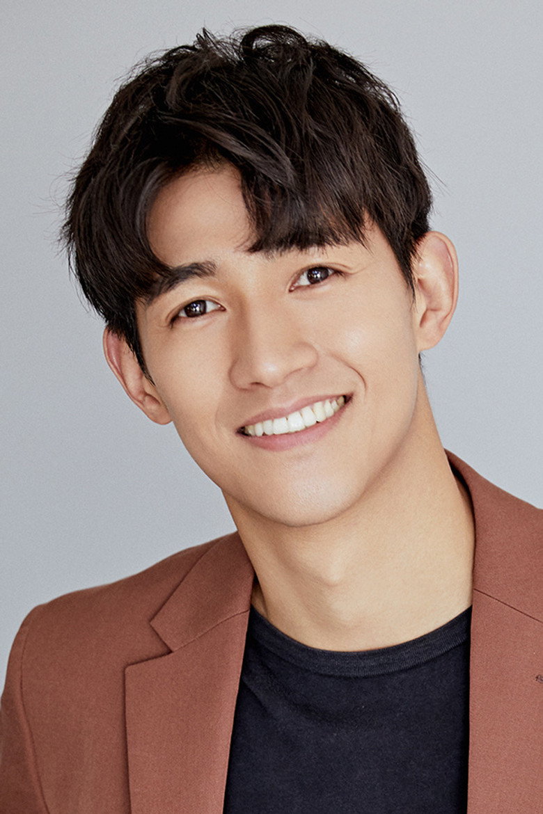 Li Zifeng photo 2