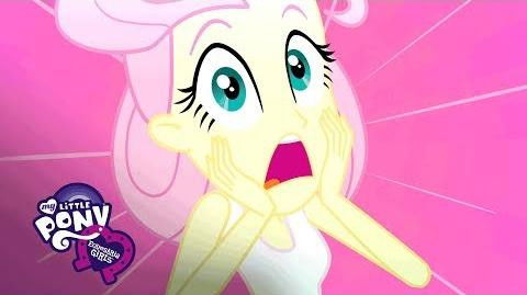 Still image for My Little Pony Equestria Girls: Summertime Shorts season 1 episode 14: Epic Fails