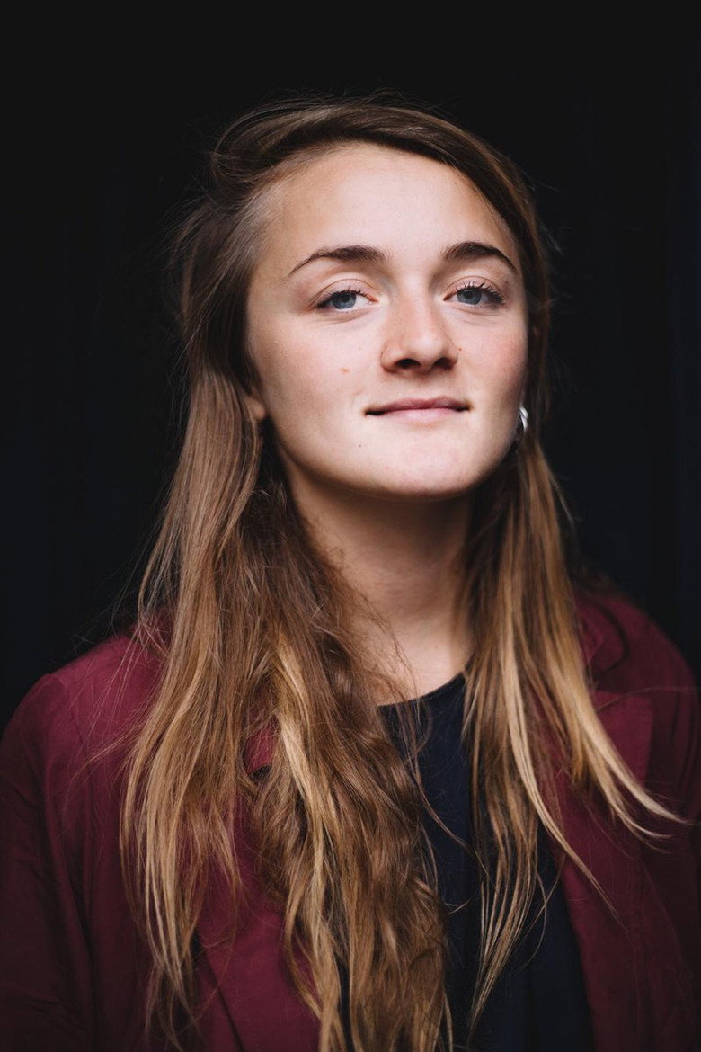 Milou Deelen portrait