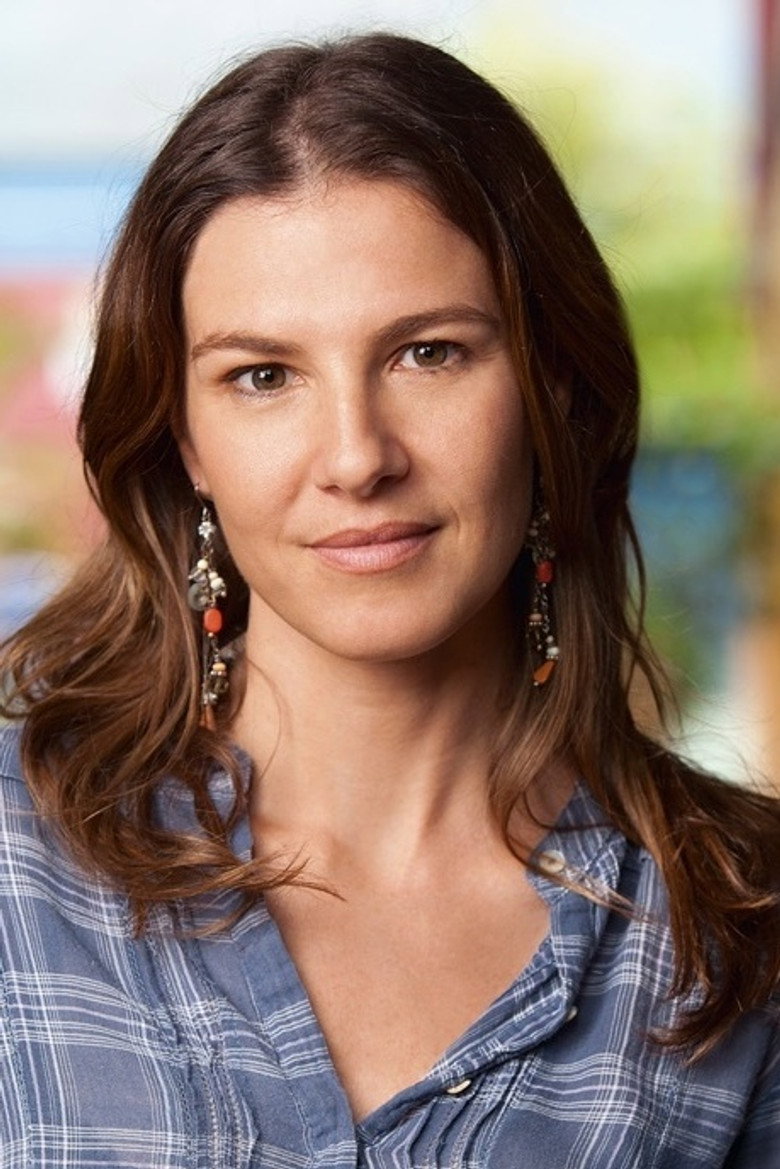 Estela Renner photo 2