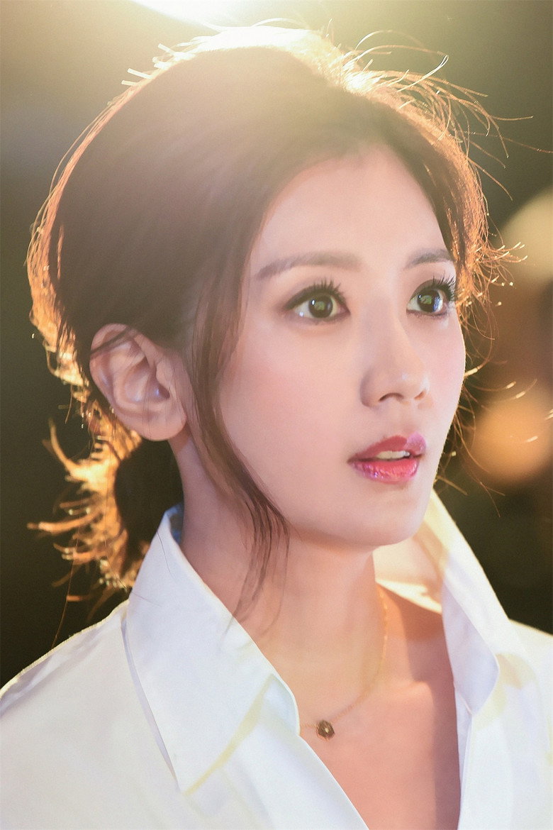 Alyssa Chia photo