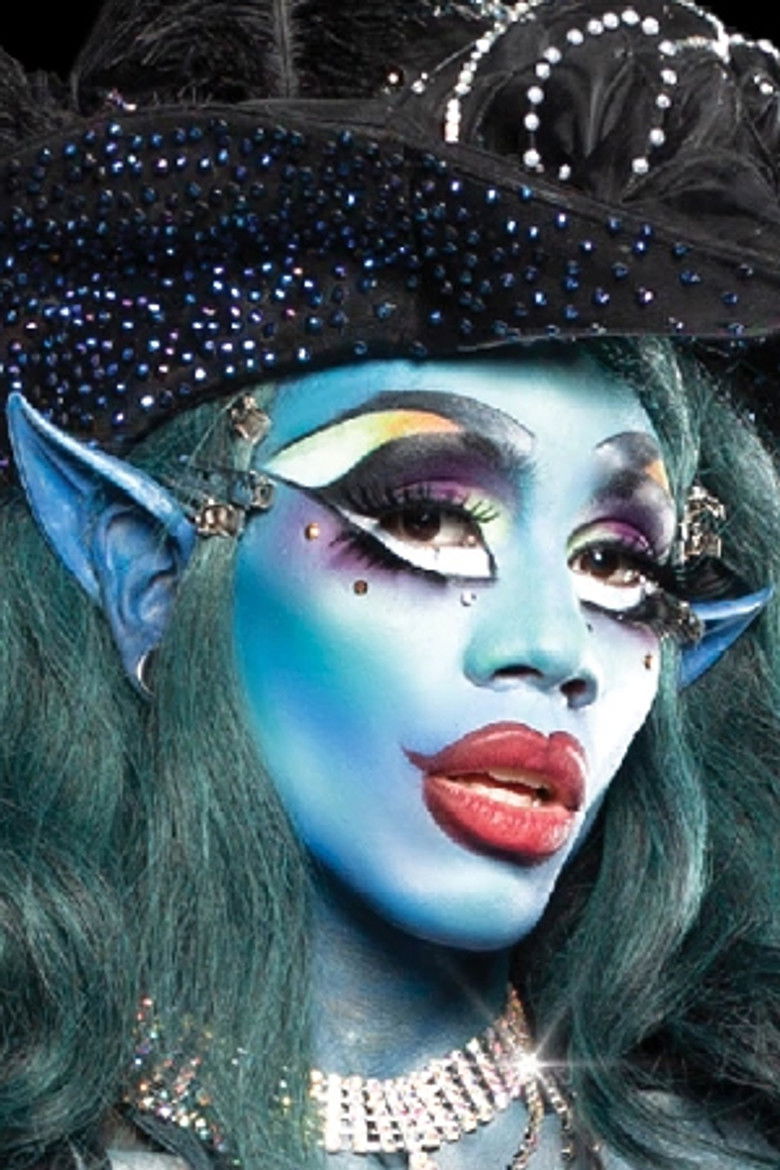 Maxi Glamour portrait image