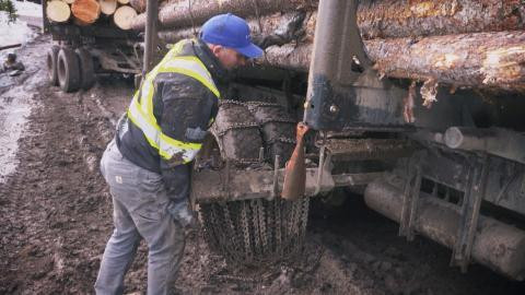 Still image for Mud Mountain Haulers season 1 episode 8: Break Up