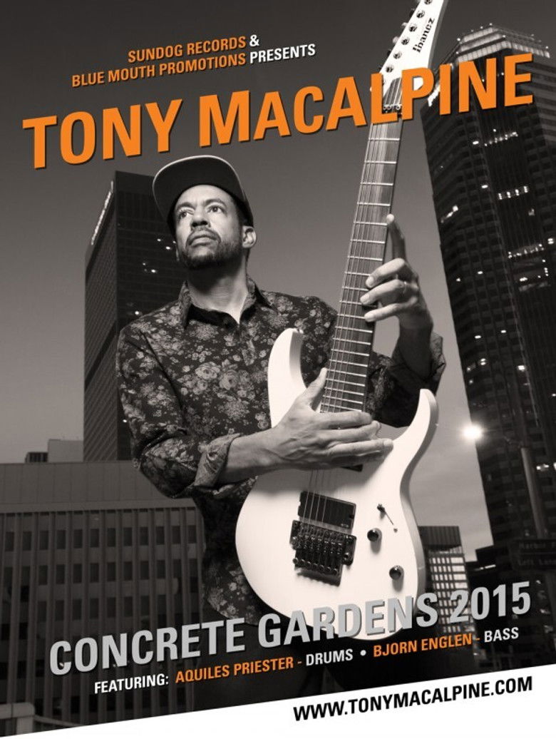 Imatge de Tony MacAlpine and band perform "Tears of Sahara" on EMGtv