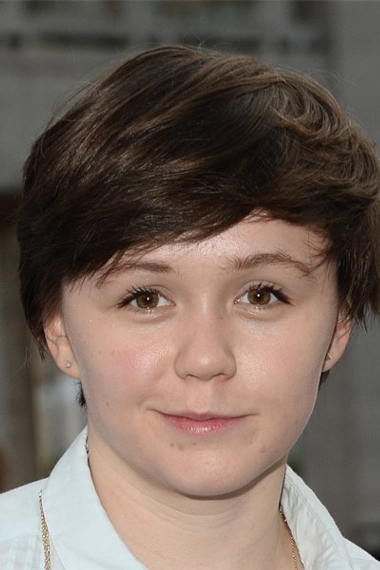 Emily Skeggs photo 5