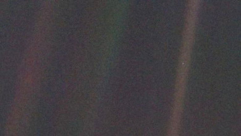 Image d'arrière-plan 2 du film Voyager : aux confins du système solaire